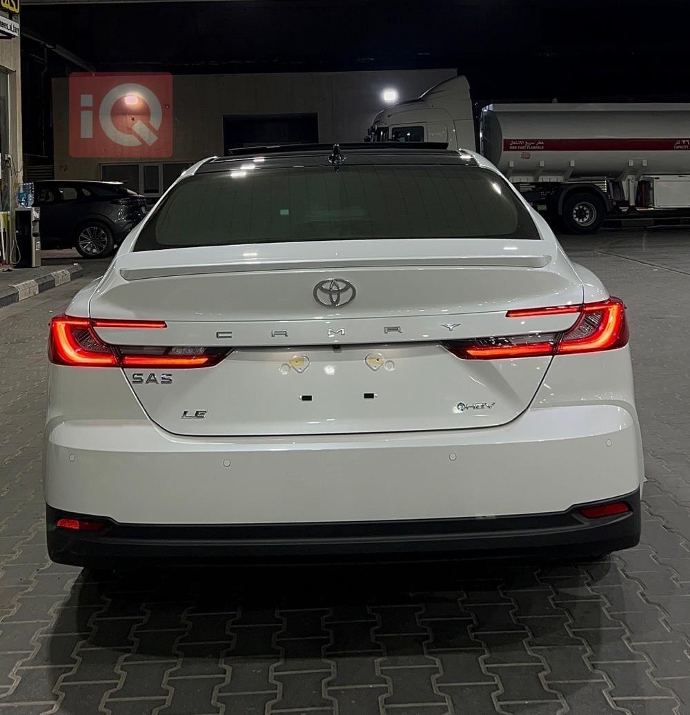 تۆیۆتا کامری